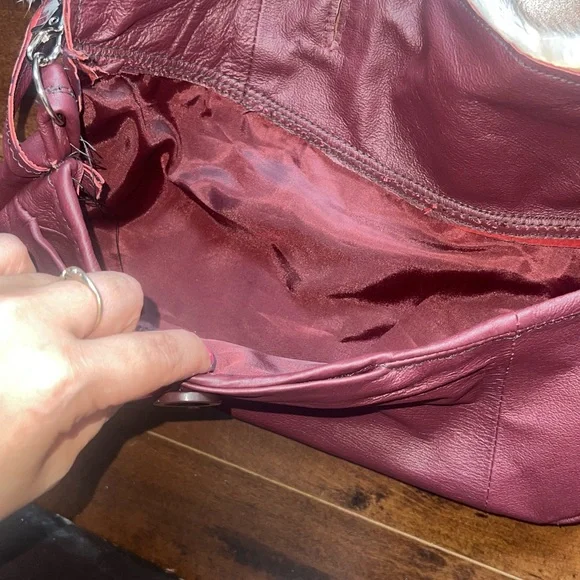 Elegant Faux Fur Trimmed Shoulder Bag - Picture 3 of 4